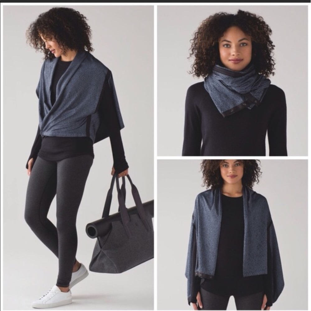 Lululemon vinyasa scarf with armholes